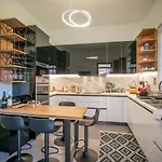Monte Smith Luxury Garden With Parking Appartement