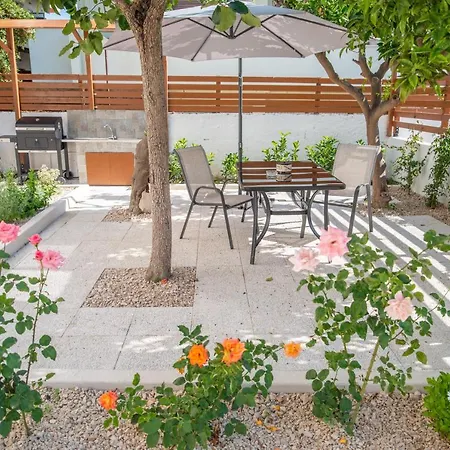 公寓 Monte Smith Luxury Garden With Parking