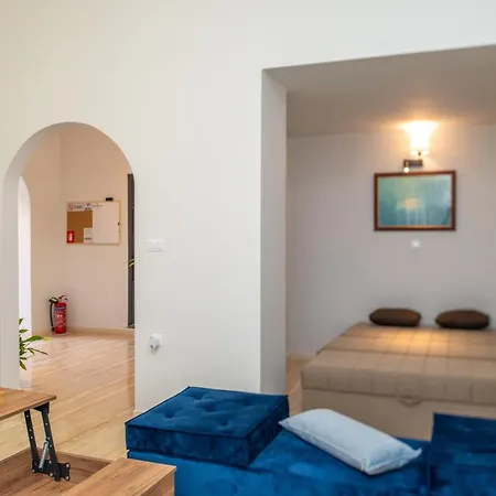 아파트 Monte Smith Luxury Garden With Parking Rhodes City