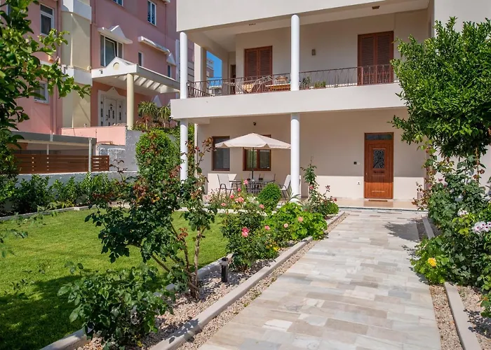 Monte Smith Luxury Garden With Parking 公寓 Rhodes City