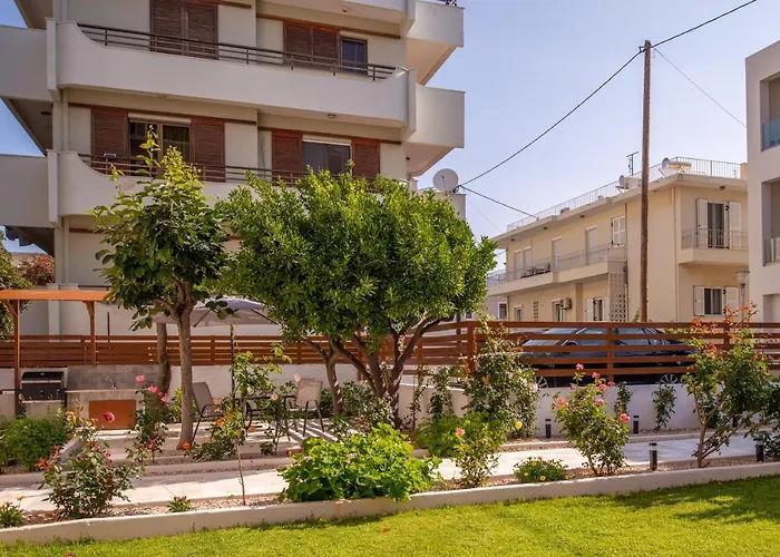 公寓 Monte Smith Luxury Garden With Parking Rhodes City