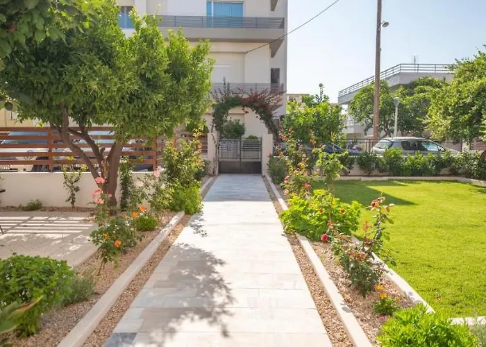 Monte Smith Luxury Garden With Parking 公寓