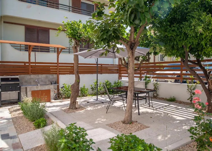 公寓 Monte Smith Luxury Garden With Parking *