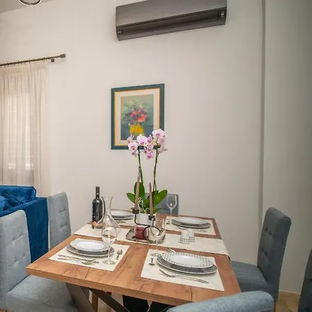 Monte Smith Luxury Garden With Parking Apartament *