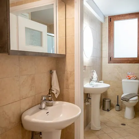 Monte Smith Luxury Garden With Parking Apartament