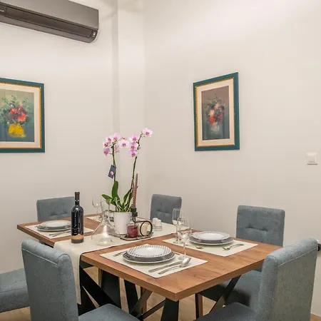 Monte Smith Luxury Garden With Parking Rhodes City