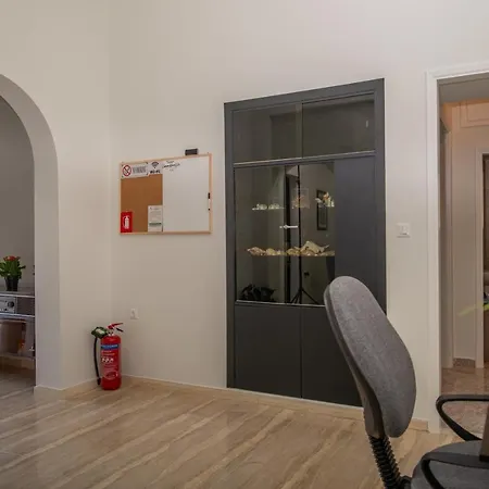 Monte Smith Luxury Garden With Parking