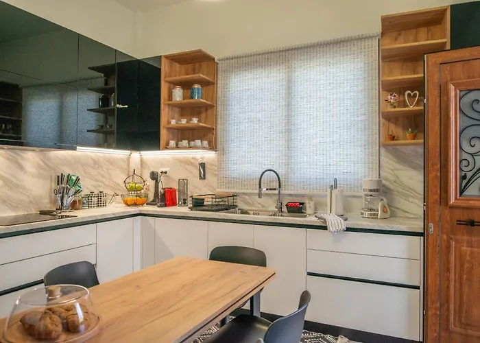 Monte Smith Luxury Garden With Parking *