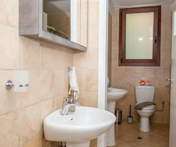 Monte Smith Luxury Garden With Parking