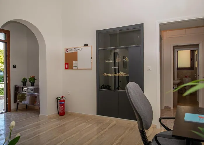 Monte Smith Luxury Garden With Parking