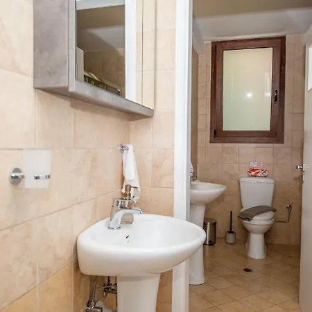 Monte Smith Luxury Garden With Parking